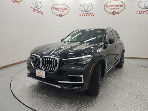 Used 2023 BMW X5 xDrive40i w/ Premium Package AWD/4WD image 2