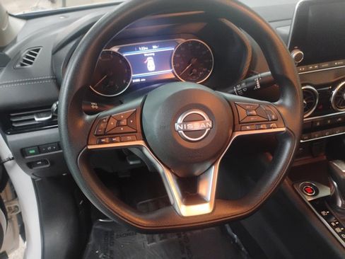 Used 2024 Nissan Sentra SV image 15