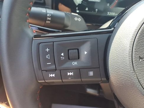 Certified 2025 Nissan Kicks SR w/ SR Premium Package AWD/4WD image 23