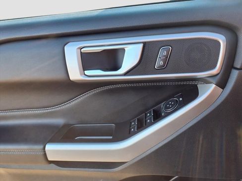 Used 2023 Ford Explorer XLT w/ Equipment Group 202A image 29
