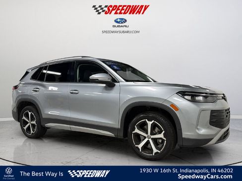 Certified 2025 Volkswagen Tiguan SE AWD/4WD image 1