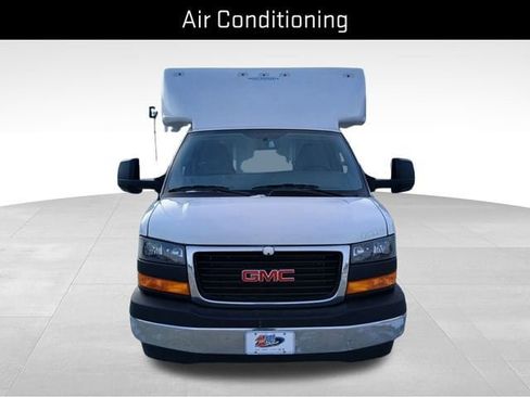 New 2025 GMC Savana 3500 Extended w/ Power Convenience Package RWD image 8
