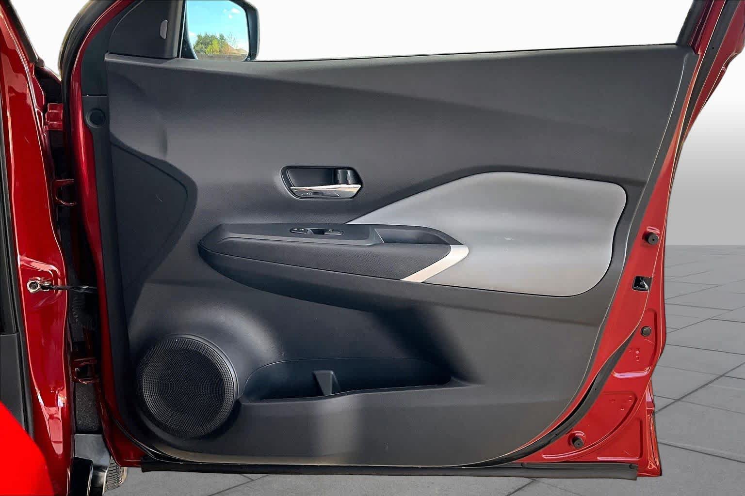 Certified 2023 Nissan Kicks SR w/ SR Premium Package FWD image 22