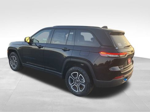 New 2024 Jeep Grand Cherokee Trailhawk w/ Advanced Protech Group II image 3