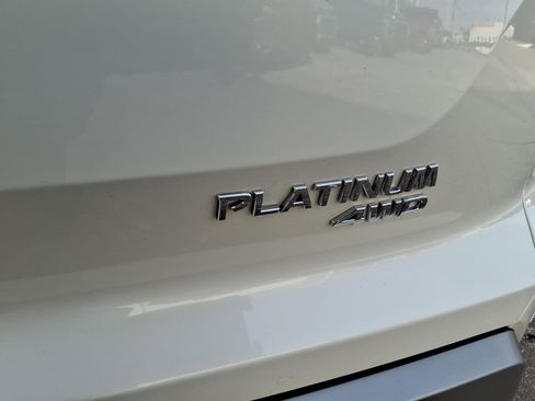 Certified 2024 Nissan Pathfinder Platinum image 17