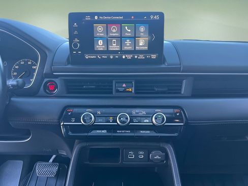 Used 2023 Honda Pilot Touring image 17