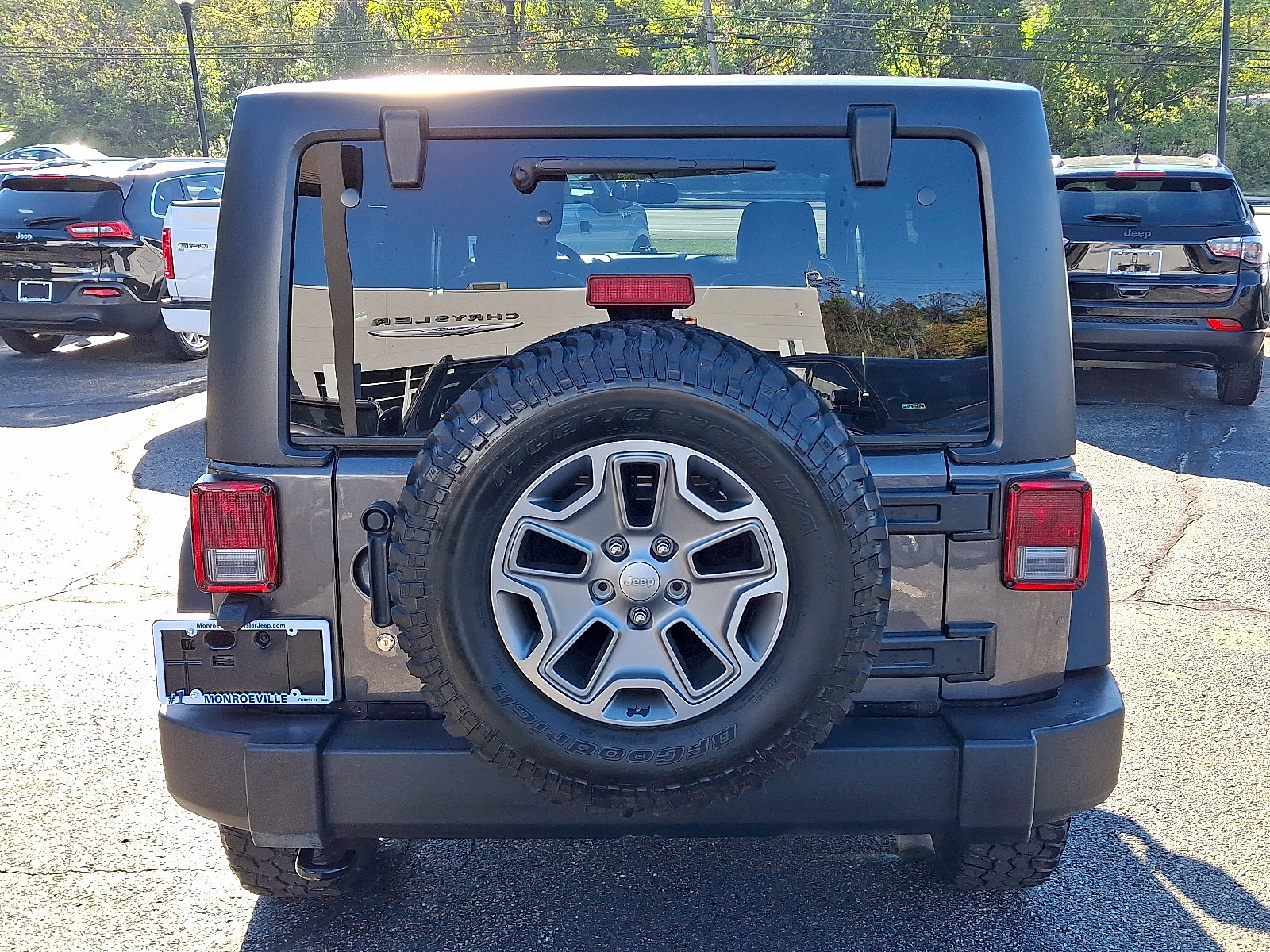 Certified 2016 Jeep Wrangler Unlimited Rubicon w/ Dual Top Group AWD/4WD image 5