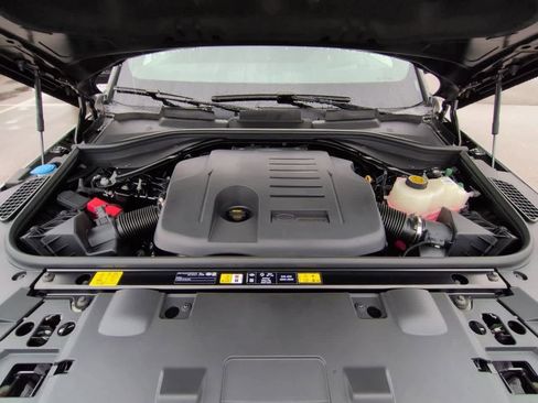 New 2026 Land Rover Range Rover Sport SE image 13