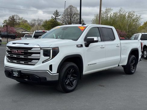 Used 2023 GMC Sierra 1500 SLE w/ X31 Off-Road Package AWD/4WD image 3