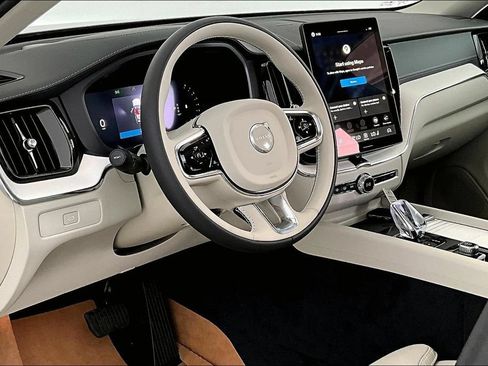 New 2026 Volvo XC60 B5 Ultra w/ Climate Package AWD/4WD image 16