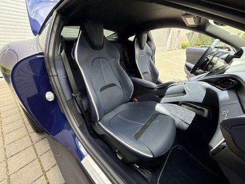 Certified 2023 Ferrari Roma RWD image 24