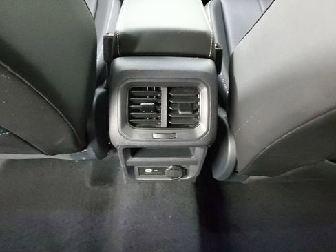 Used 2022 Volkswagen Tiguan SE R-Line FWD image 14