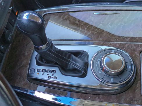 Used 2016 INFINITI QX80 4WD w/ Driver's Assistance Package image 34