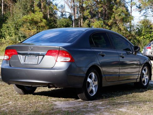 Used 2010 Honda Civic DX-VP image 11