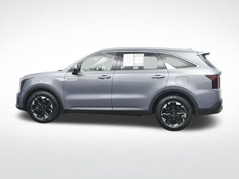 Used 2024 Kia Sorento S FWD image 10