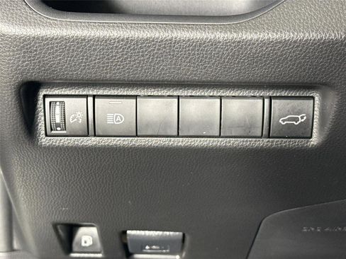 Certified 2022 Toyota RAV4 XLE Premium AWD/4WD image 14
