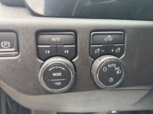 Used 2023 Chevrolet Silverado 1500 LT w/ Protection Package AWD/4WD image 18