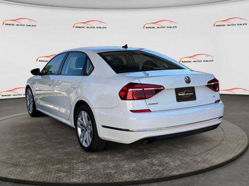 Used 2019 Volkswagen Passat 2.0T Wolfsburg w/ Wheels & Sunroof Package FWD image 8