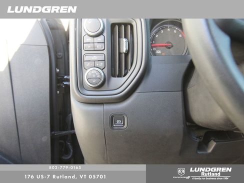 Used 2020 GMC Sierra 1500 4x4 Crew Cab w/ Convenience Package image 16