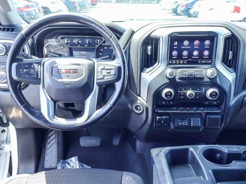 Used 2020 GMC Sierra 1500 SLE w/ SLE Value Package RWD image 3