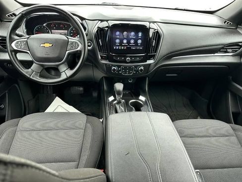 Used 2023 Chevrolet Traverse LT FWD image 12