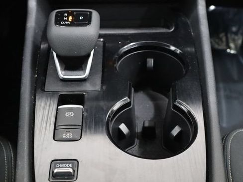 Used 2024 Nissan Rogue S FWD image 36
