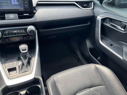 Certified 2021 Toyota RAV4 XLE Premium AWD/4WD image 14
