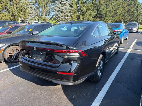 Certified 2023 Honda Accord EX image 3