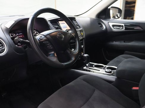 Used 2015 Nissan Pathfinder SV w/ Trailer Tow Package image 18