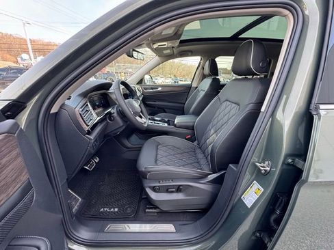 New 2026 Volkswagen Atlas SEL Premium R-Line AWD/4WD image 32