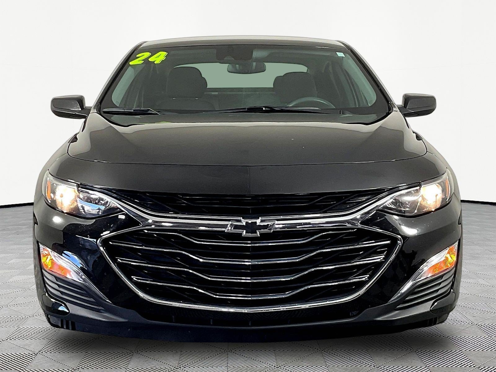 Used 2024 Chevrolet Malibu LS w/ LPO, Floor Liner Package FWD image 2