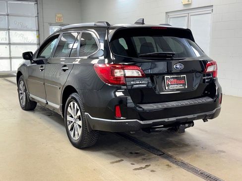 Used 2017 Subaru Outback 3.6R Touring image 7