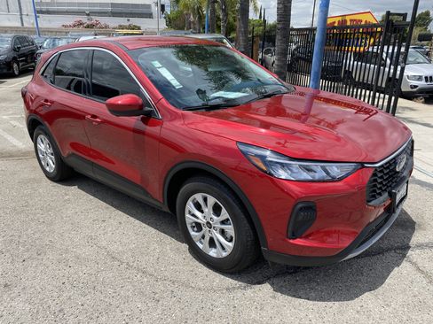 Used 2023 Ford Escape Active w/ Tech Pack #2 FWD image 5