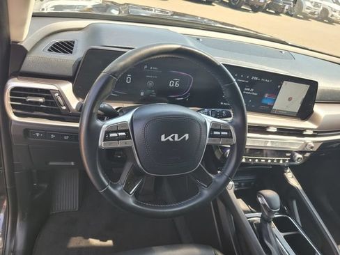 Used 2025 Kia Telluride S AWD/4WD image 30