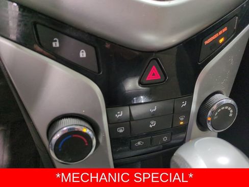 Used 2014 Chevrolet Cruze LS image 27