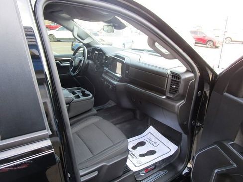 Certified 2024 Chevrolet Silverado 1500 LT w/ Z71 Off-Road Package image 26