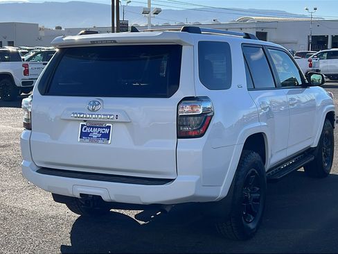 Used 2021 Toyota 4Runner SR5 Premium w/ Moonroof Package image 5