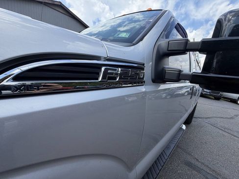 Used 2016 Ford F250 XLT w/ XLT Value Package AWD/4WD image 5