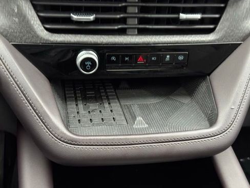 Certified 2025 Ford Explorer Platinum w/ Ultimate Package image 14