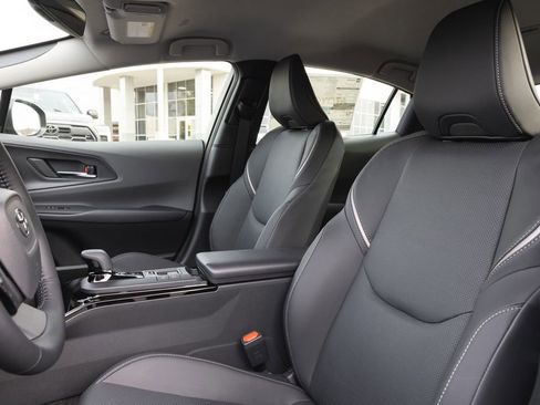 New 2025 Toyota Prius image 8