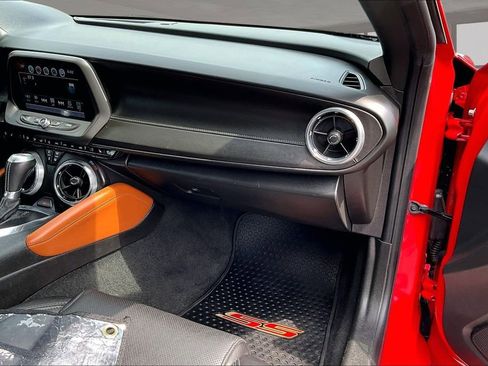 Used 2017 Chevrolet Camaro SS RWD image 15