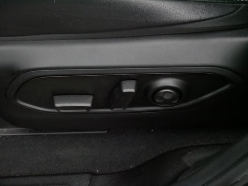 Used 2024 Jeep Grand Cherokee L Limited w/ Black Appearance Package image 20