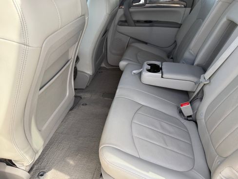 Used 2016 Buick Enclave Leather image 16