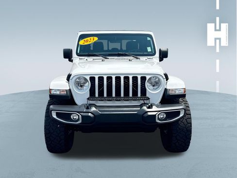 Used 2023 Jeep Gladiator Sport AWD/4WD image 2