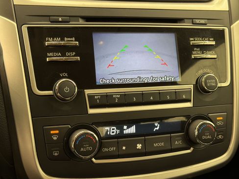 Used 2017 Nissan Altima 2.5 SV w/ Convenience Package FWD image 19