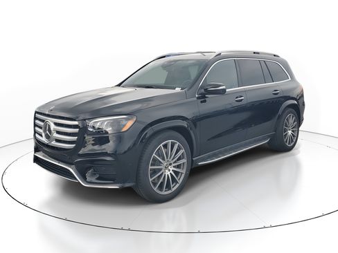 New 2026 Mercedes-Benz GLS 580 4MATIC image 2