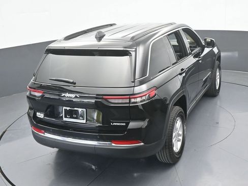 Used 2025 Jeep Grand Cherokee Laredo image 51