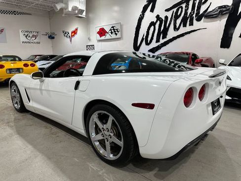Used 2007 Chevrolet Corvette Coupe w/ Preferred Equipment Group RWD image 19