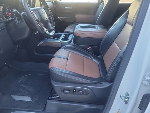 Used 2020 Chevrolet Silverado 1500 High Country w/ Technology Package image 13