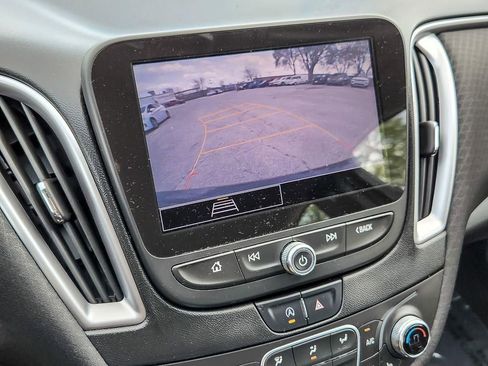 Used 2022 Chevrolet Malibu LT FWD image 12
